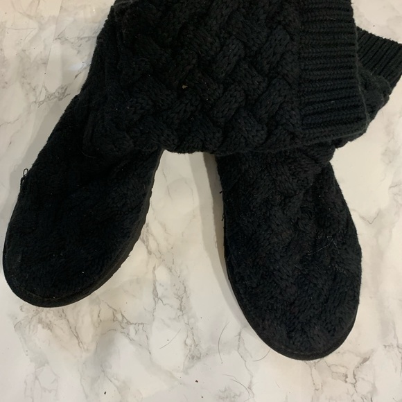 Uggs size 8 knit cardi boots - Picture 10 of 11